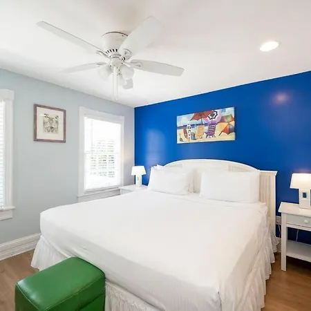 Villa Just Steps To Duval- Sleeps 10- Heated Pool House à Key West Extérieur photo